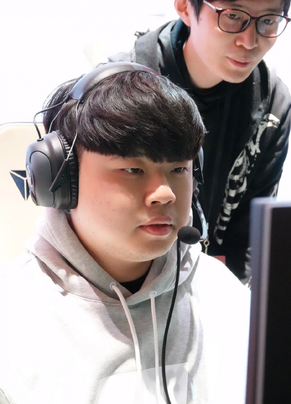 开云体育平台APP-DFM翻盘RNG，Xiaohu拿下关键大龙宿敌对决2025世界赛，留下经典瞬间的简单介绍