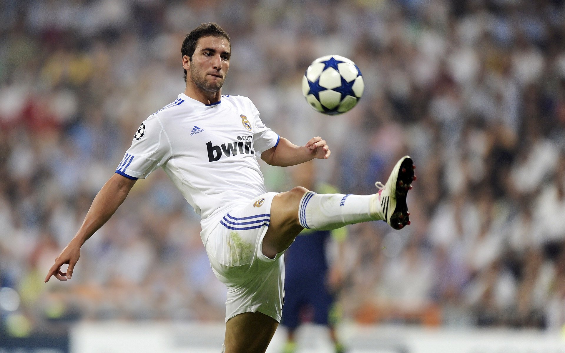 F1新赛季揭幕战之夜，罗德里的战术魔法如何点燃胜利之火